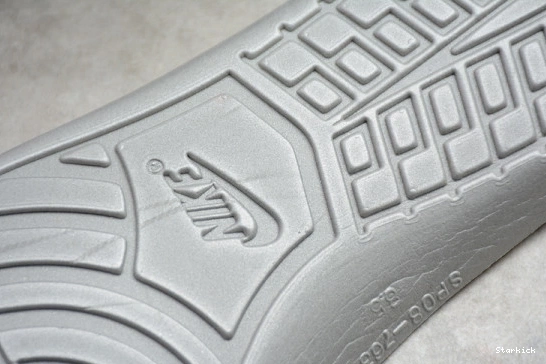  CT0856-800 Nike Dunk O-W Low 0213